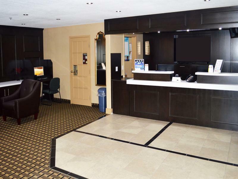 Days Inn By Wyndham Woodstock Dış mekan fotoğraf